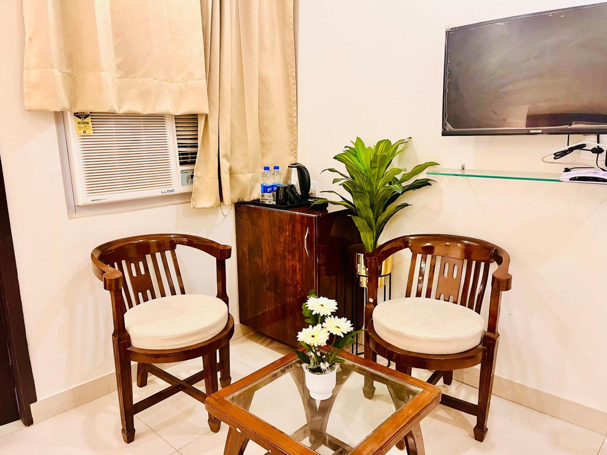 Hotel Sampat Royal Cafe